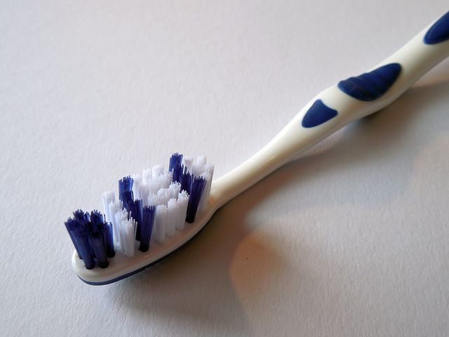用牙刷做亲子鉴定